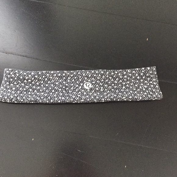 Lululemon headband - Picture 1 of 2